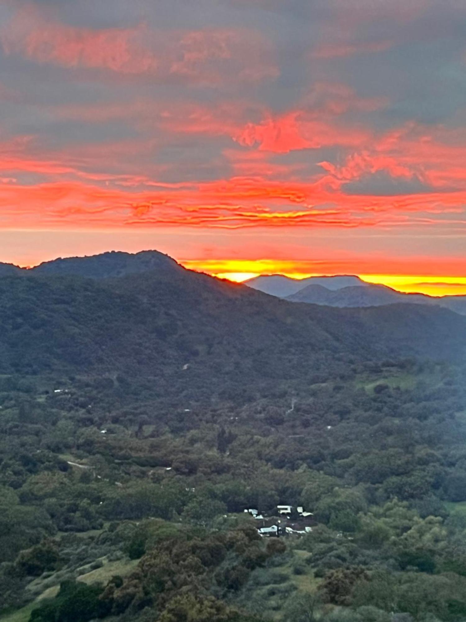 Mystic Mountain Retreat Villa Miramonte Buitenkant foto